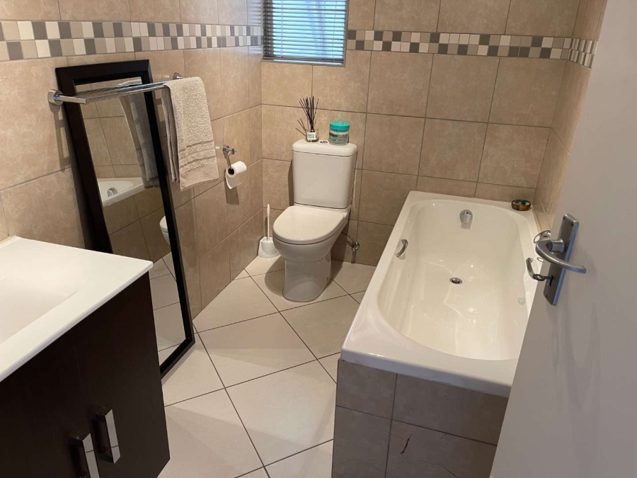 2 Bedroom Property for Sale in Primrose Hill Gauteng