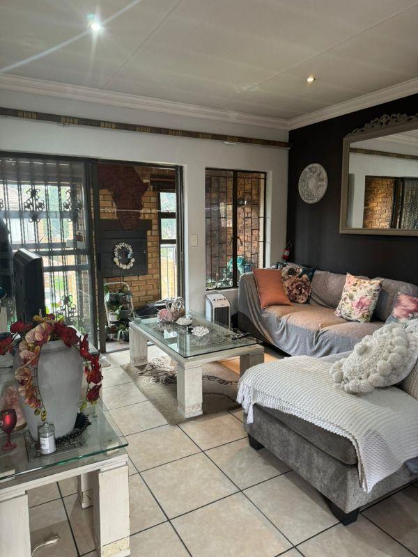 3 Bedroom Property for Sale in Oriel Gauteng