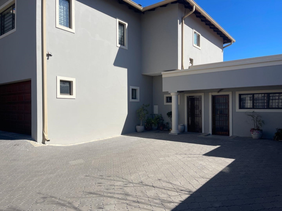 5 Bedroom Property for Sale in South Kensington Gauteng