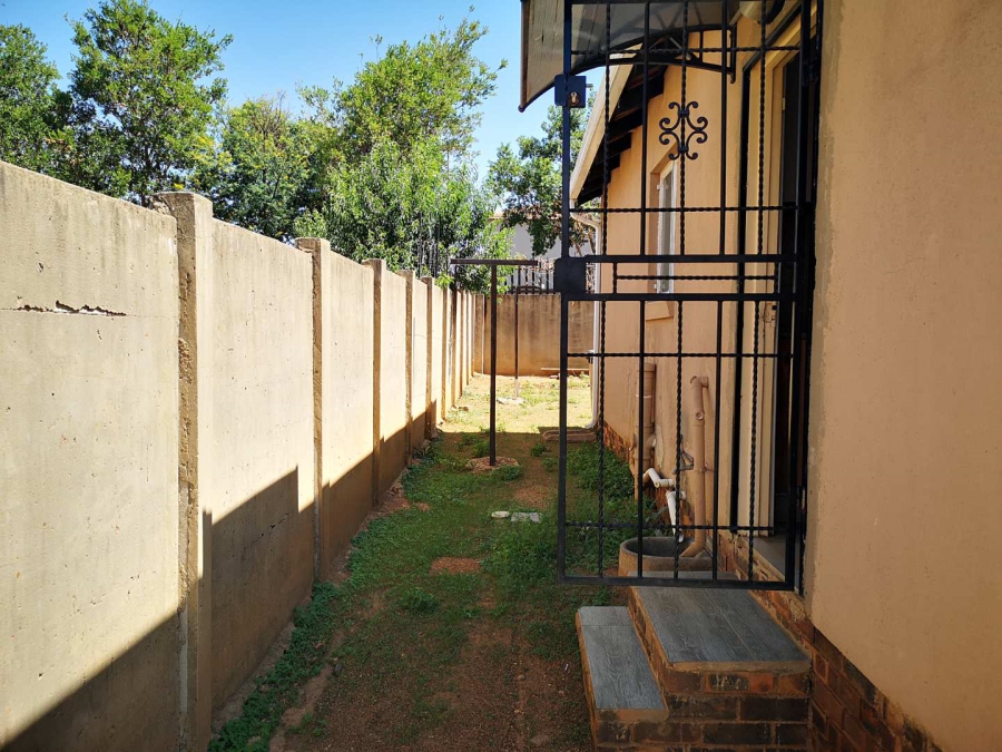 To Let 3 Bedroom Property for Rent in Alveda Park Gauteng