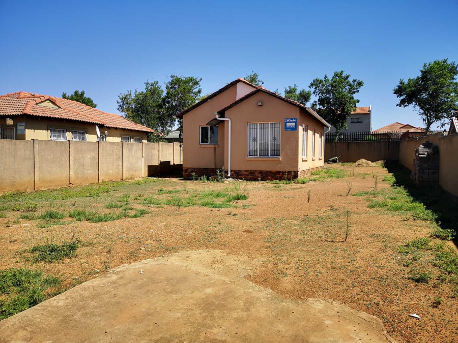 To Let 3 Bedroom Property for Rent in Alveda Park Gauteng