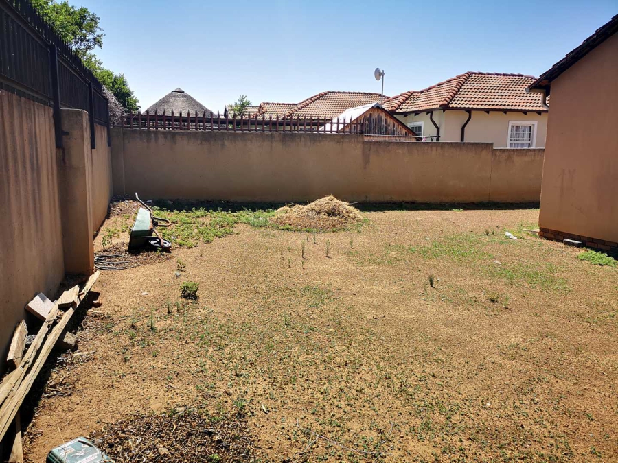 To Let 3 Bedroom Property for Rent in Alveda Park Gauteng