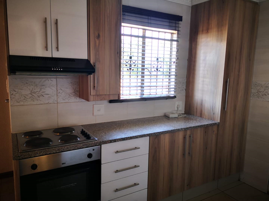 To Let 3 Bedroom Property for Rent in Alveda Park Gauteng