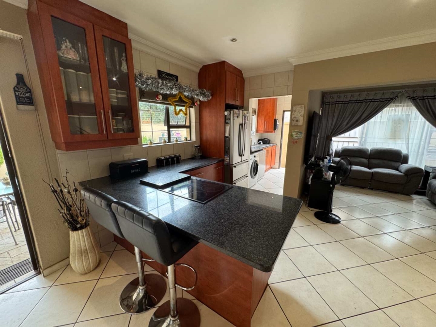 3 Bedroom Property for Sale in New Redruth Gauteng