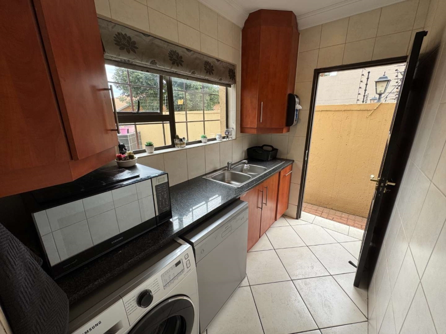 3 Bedroom Property for Sale in New Redruth Gauteng