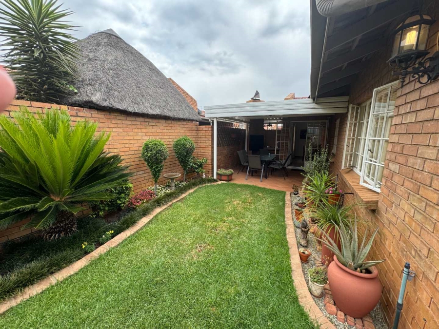 3 Bedroom Property for Sale in New Redruth Gauteng