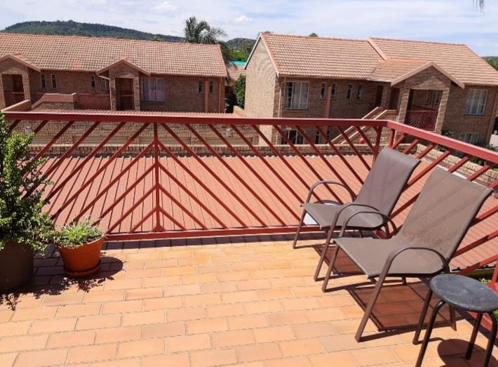 2 Bedroom Property for Sale in Faerie Glen Gauteng