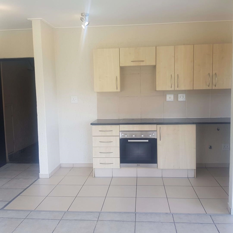 To Let 2 Bedroom Property for Rent in Jackal Creek Golf Estate Gauteng