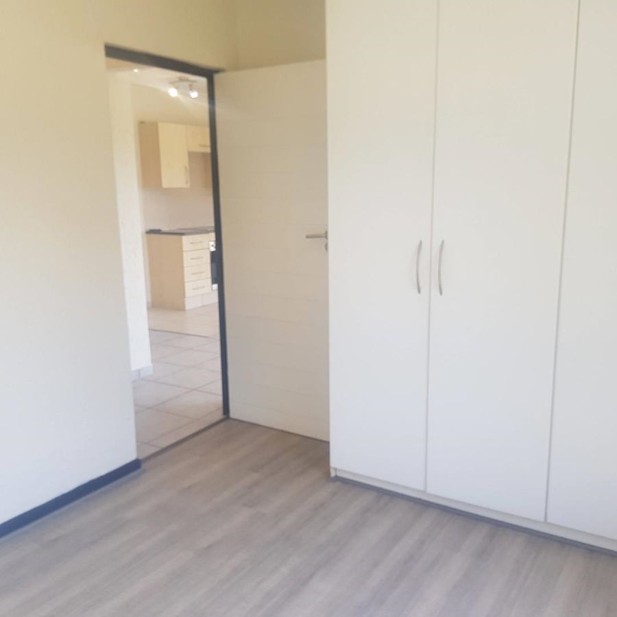 To Let 2 Bedroom Property for Rent in Jackal Creek Golf Estate Gauteng