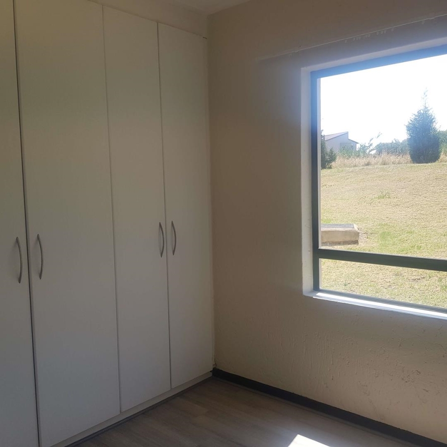 To Let 2 Bedroom Property for Rent in Jackal Creek Golf Estate Gauteng