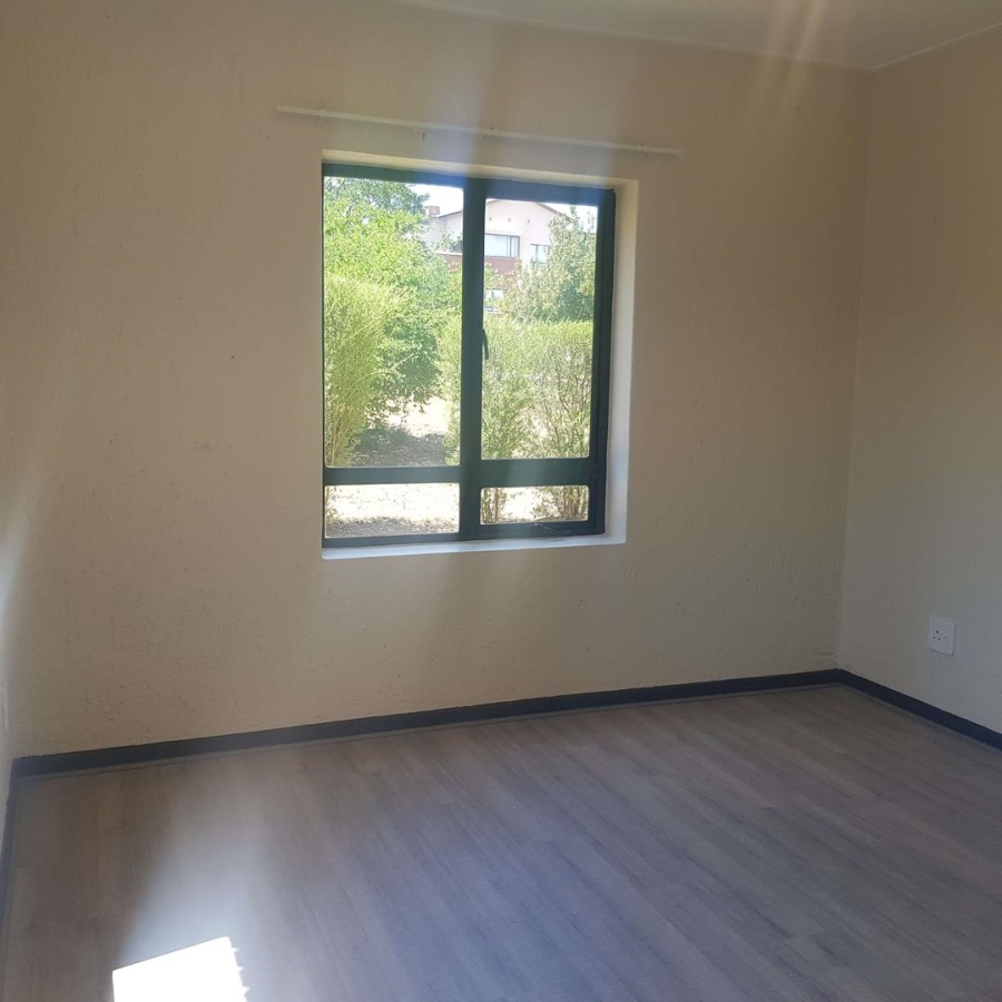 To Let 2 Bedroom Property for Rent in Jackal Creek Golf Estate Gauteng