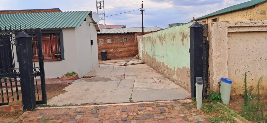 2 Bedroom Property for Sale in Soshanguve F Gauteng