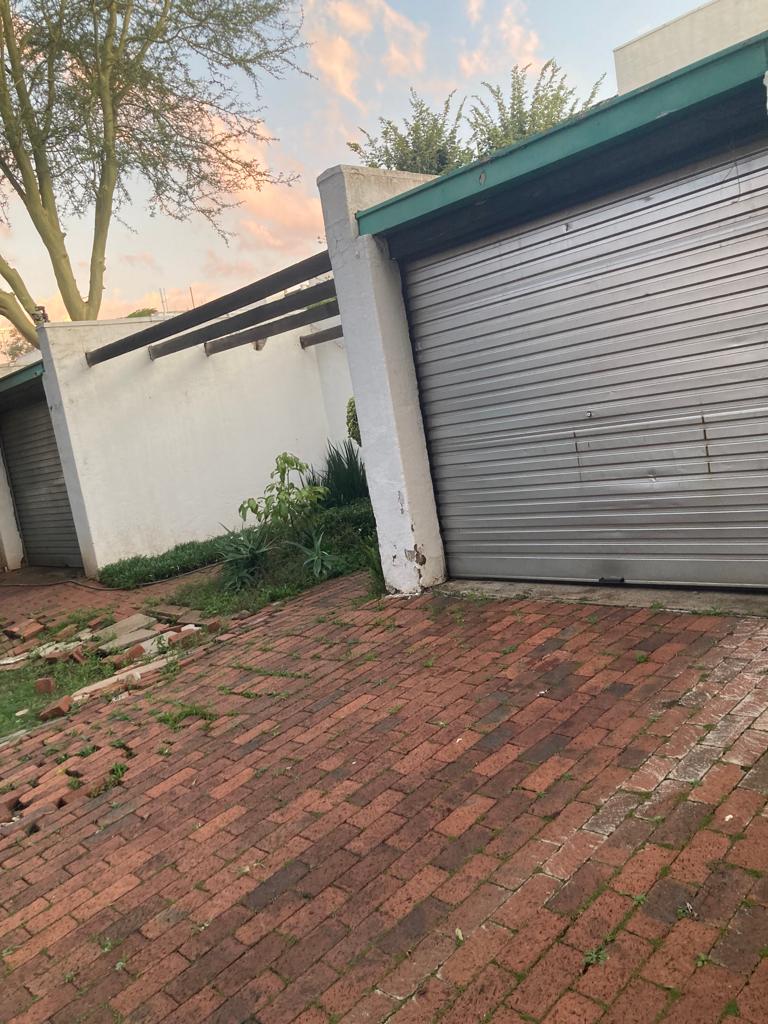 To Let 2 Bedroom Property for Rent in Robin Hills Gauteng