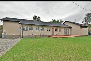 5 Bedroom Property for Sale in Brackendowns Gauteng