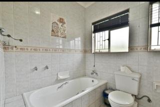 5 Bedroom Property for Sale in Brackendowns Gauteng