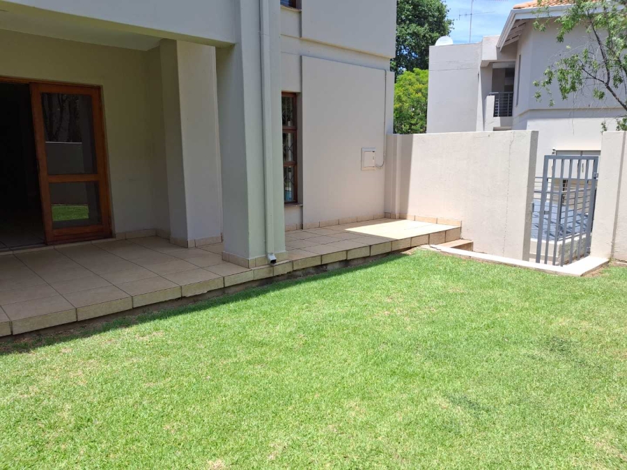 To Let 2 Bedroom Property for Rent in Atholl Gauteng