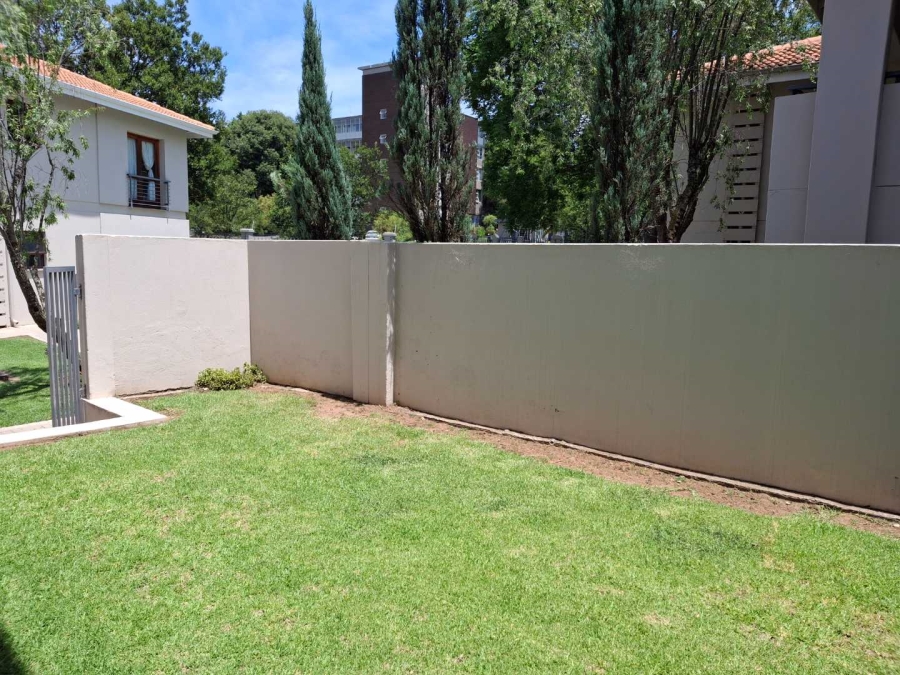 To Let 2 Bedroom Property for Rent in Atholl Gauteng