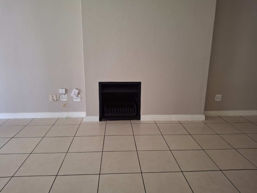 To Let 2 Bedroom Property for Rent in Atholl Gauteng