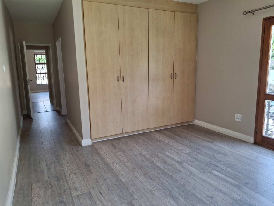 To Let 2 Bedroom Property for Rent in Atholl Gauteng