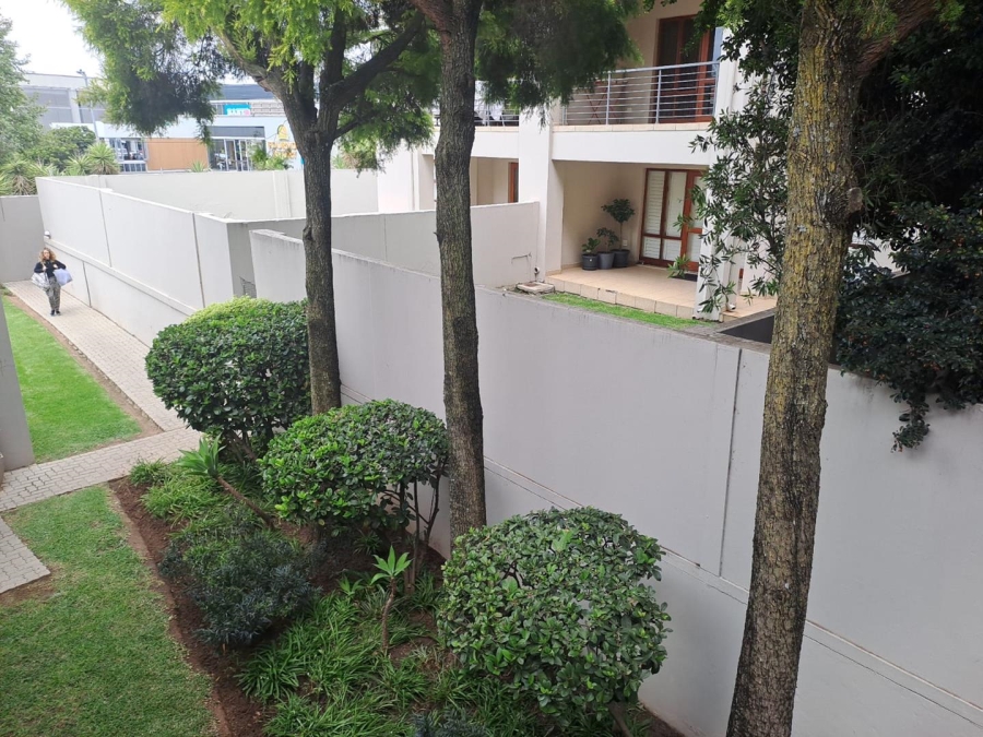 To Let 2 Bedroom Property for Rent in Atholl Gauteng