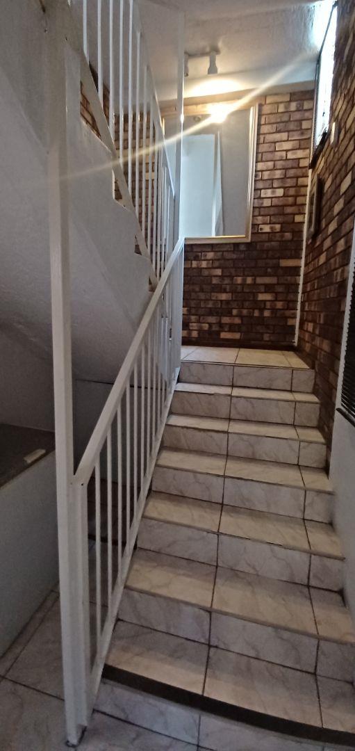 3 Bedroom Property for Sale in Mountain View Gauteng