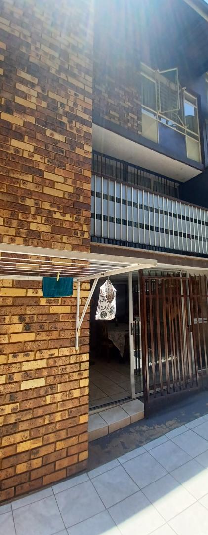 3 Bedroom Property for Sale in Mountain View Gauteng