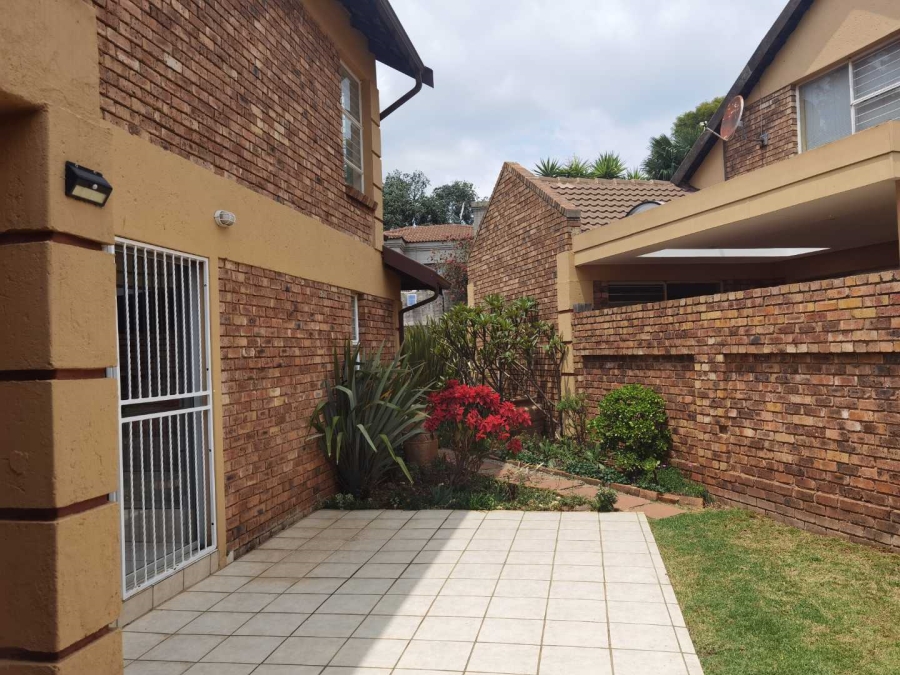 3 Bedroom Property for Sale in Glen Marais Gauteng