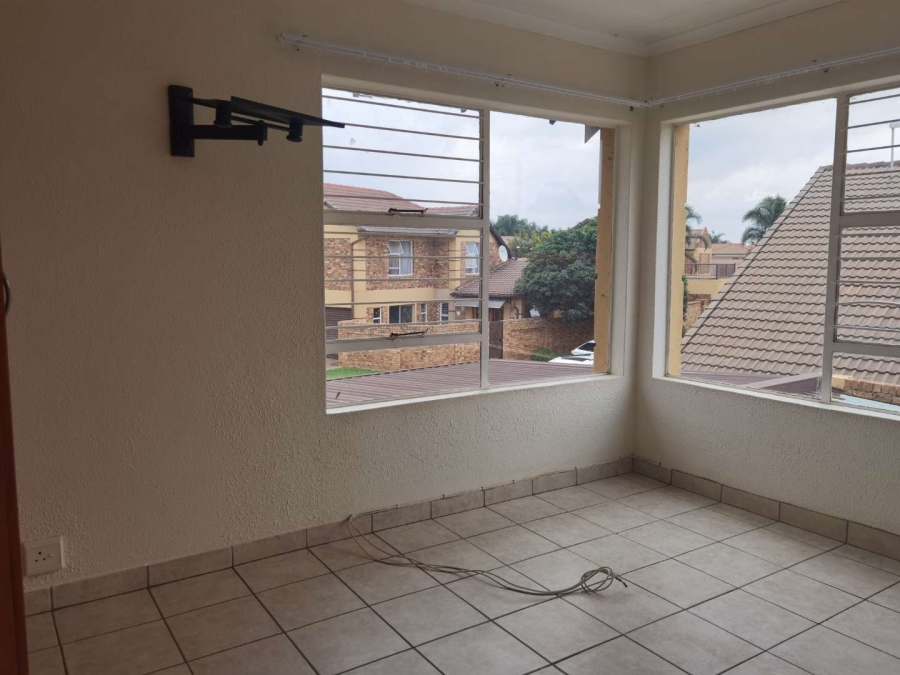 3 Bedroom Property for Sale in Glen Marais Gauteng