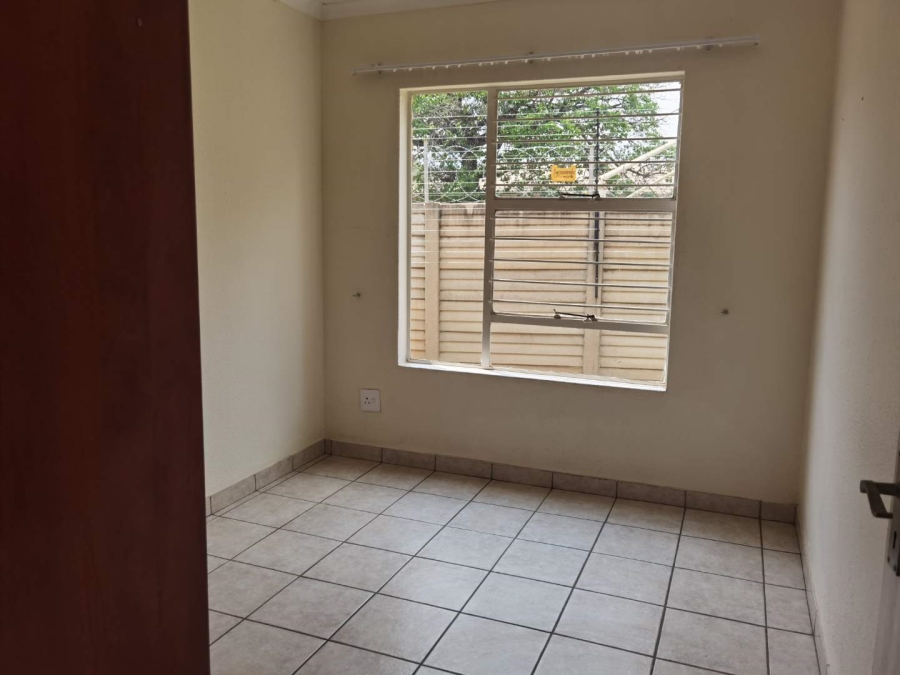 3 Bedroom Property for Sale in Glen Marais Gauteng