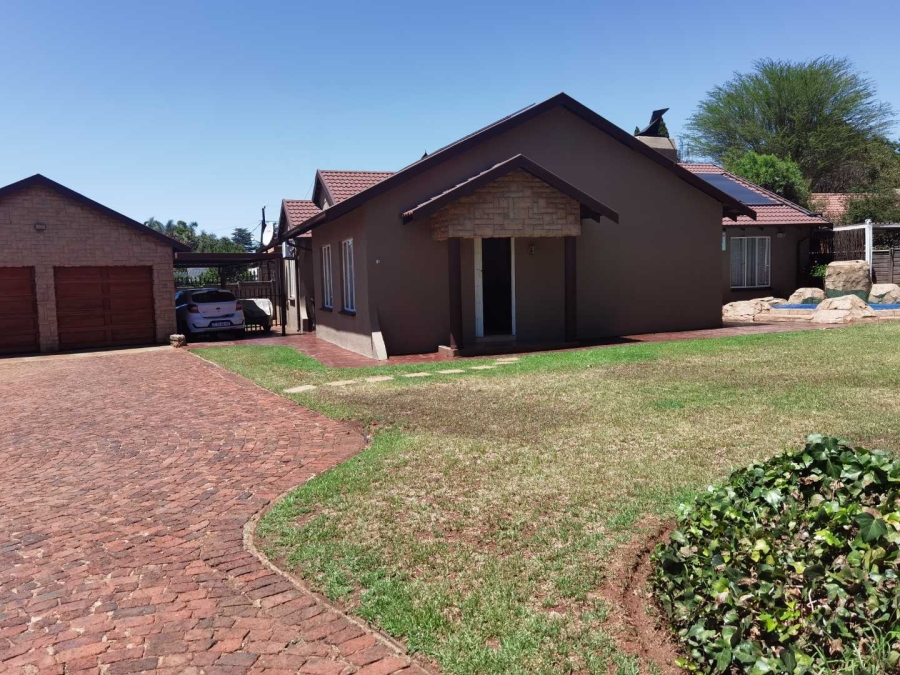 4 Bedroom Property for Sale in Van Riebeeck Park Gauteng