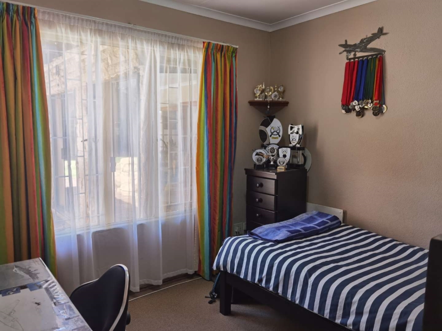 4 Bedroom Property for Sale in Van Riebeeck Park Gauteng