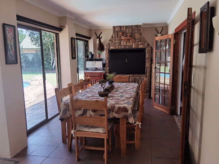 4 Bedroom Property for Sale in Van Riebeeck Park Gauteng