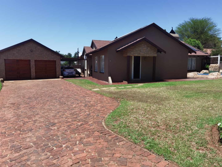 4 Bedroom Property for Sale in Van Riebeeck Park Gauteng