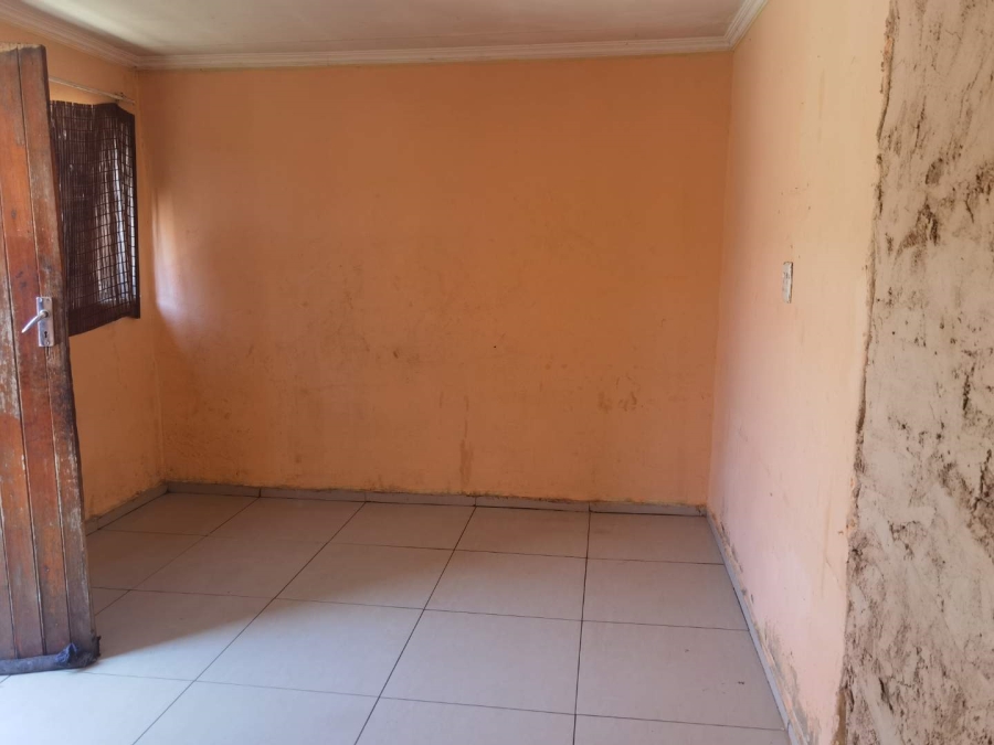 2 Bedroom Property for Sale in Tembisa Central Gauteng