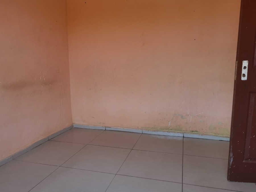 2 Bedroom Property for Sale in Tembisa Central Gauteng