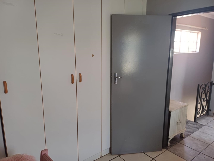 2 Bedroom Property for Sale in Sherwood Gardens Gauteng