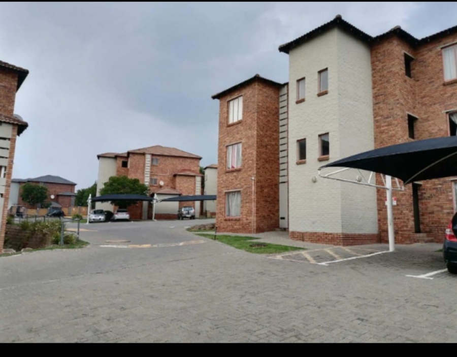 2 Bedroom Property for Sale in Birchleigh Gauteng