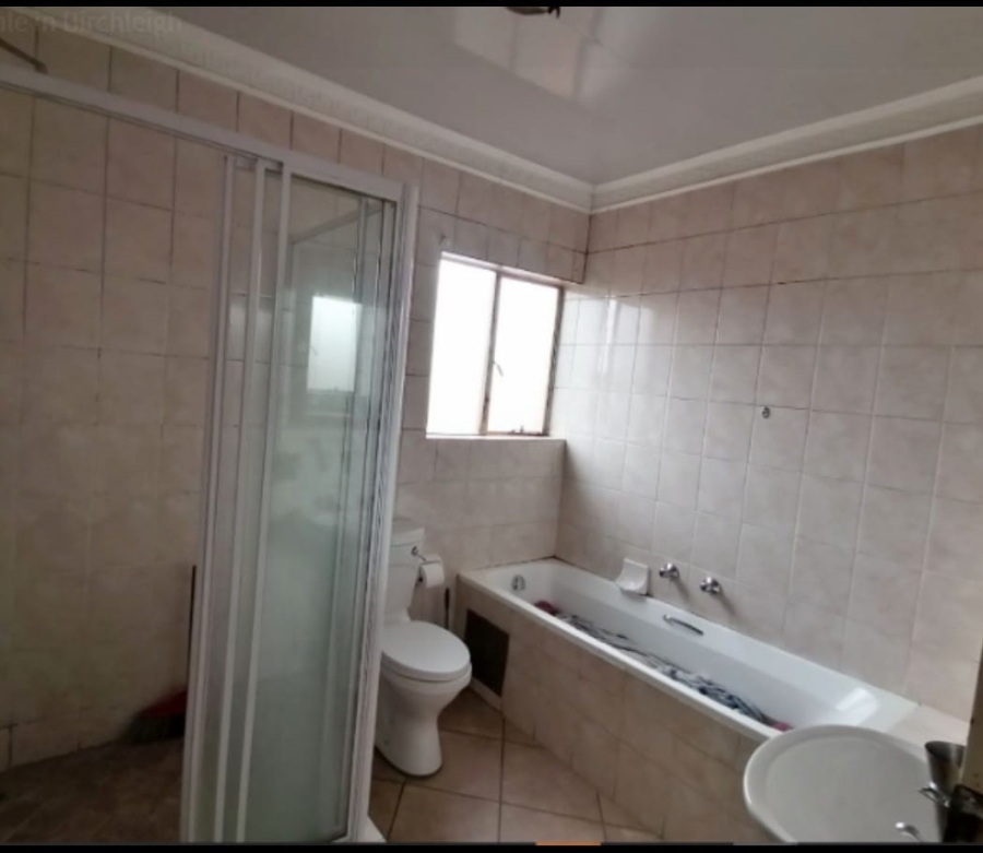 2 Bedroom Property for Sale in Birchleigh Gauteng