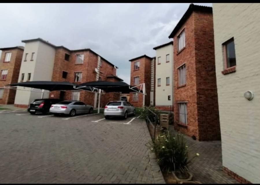 2 Bedroom Property for Sale in Birchleigh Gauteng