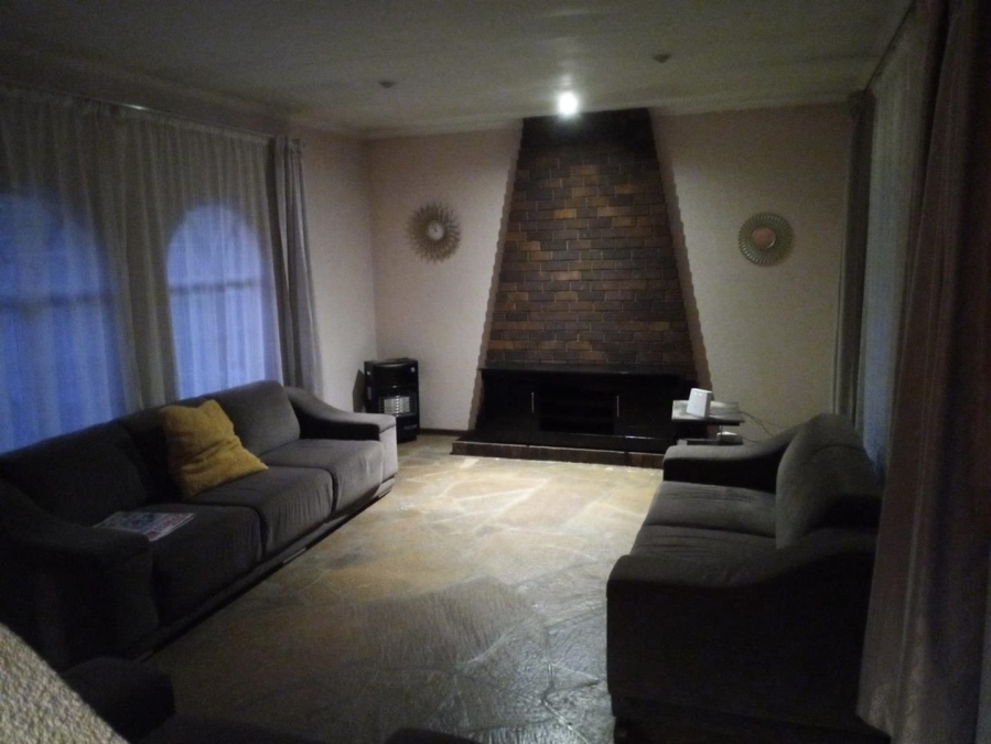 3 Bedroom Property for Sale in Birchleigh North Gauteng