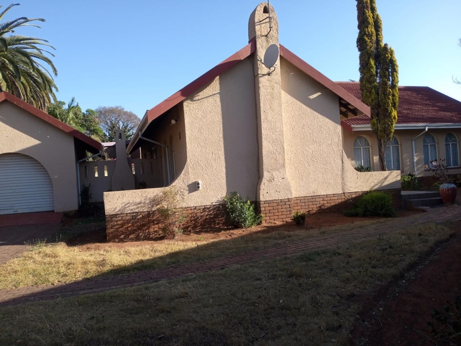 3 Bedroom Property for Sale in Birchleigh North Gauteng