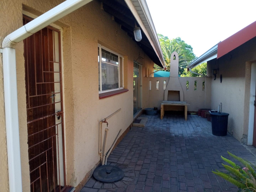 3 Bedroom Property for Sale in Birchleigh North Gauteng