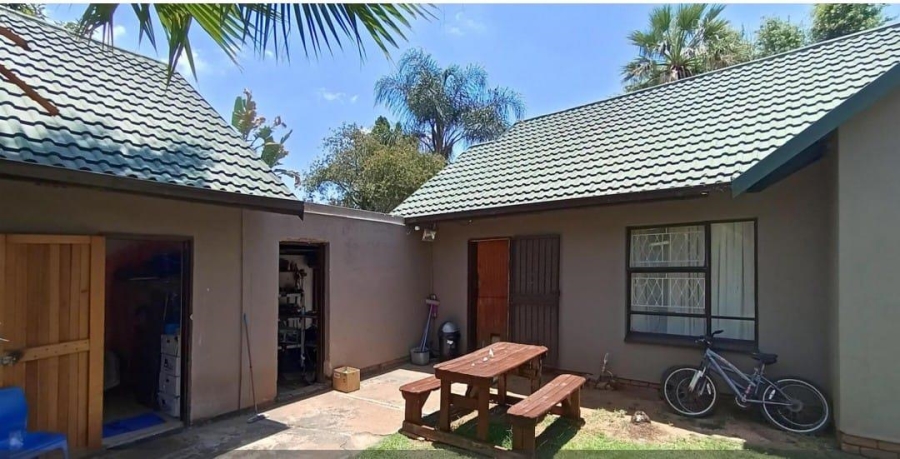 4 Bedroom Property for Sale in Birch Acres Gauteng