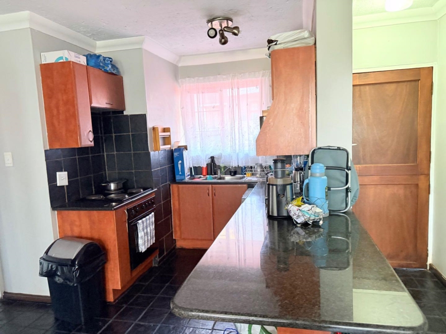 1 Bedroom Property for Sale in Erand Gardens Gauteng