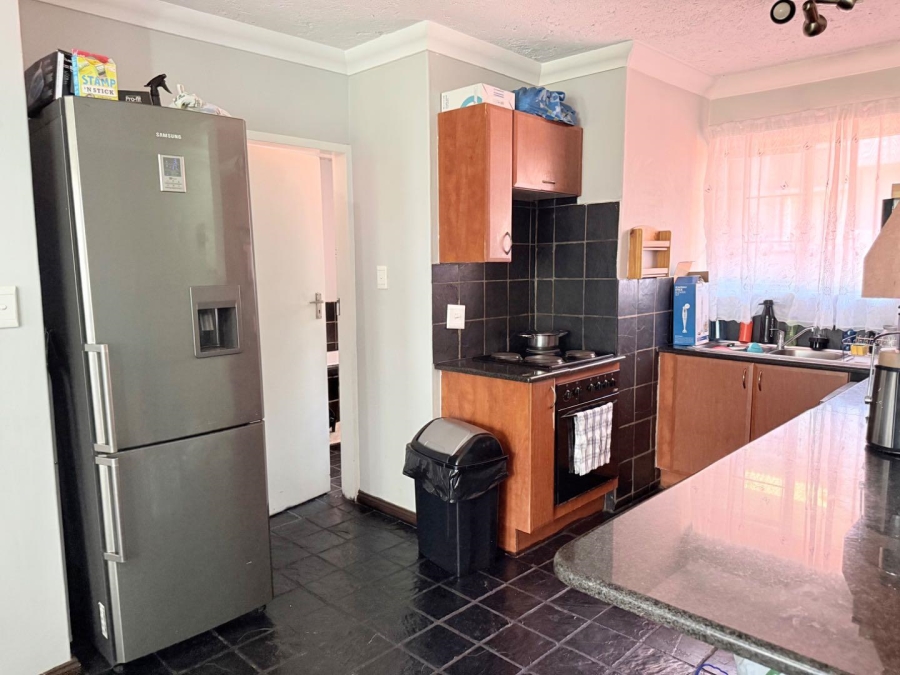 1 Bedroom Property for Sale in Erand Gardens Gauteng