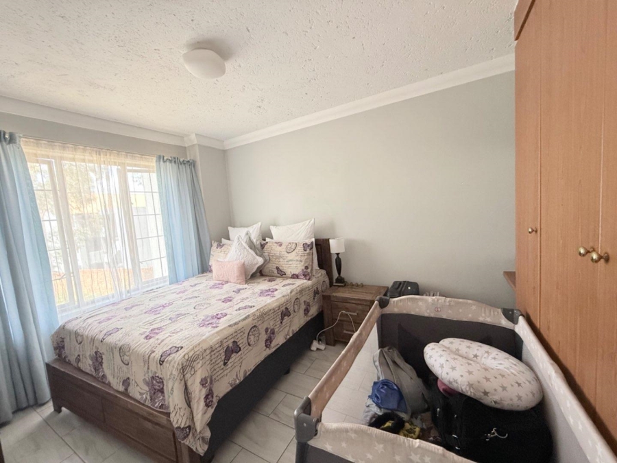 1 Bedroom Property for Sale in Erand Gardens Gauteng