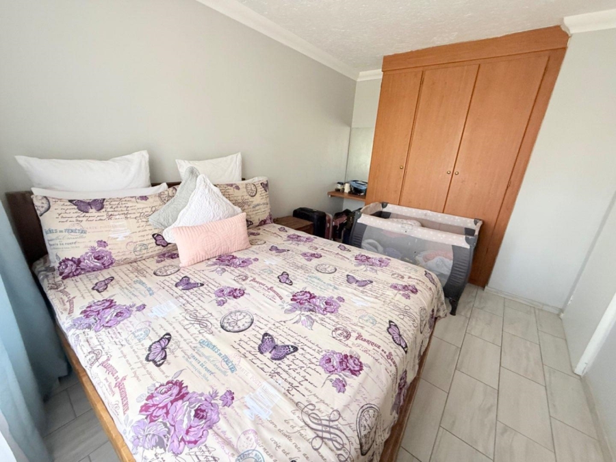 1 Bedroom Property for Sale in Erand Gardens Gauteng