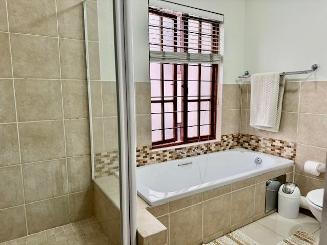 To Let 2 Bedroom Property for Rent in Rivonia Gauteng