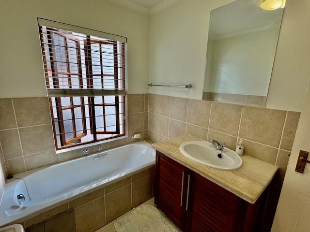 To Let 2 Bedroom Property for Rent in Rivonia Gauteng