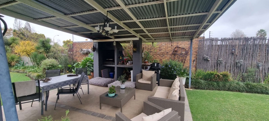 To Let 4 Bedroom Property for Rent in Atlasville Gauteng